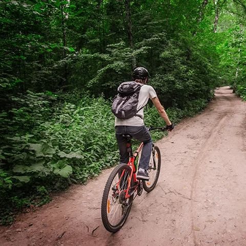 PIAZZOLA - Pacchetto 2 ruote in solitaria (1 bicicletta/motocicletta/canoa, senza elettricità)