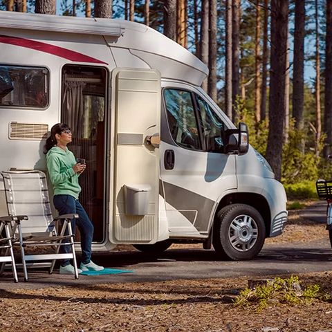 Kampeerplaats - Camper of omgebouwd vrachtwagenpakket (zonder elektriciteit)