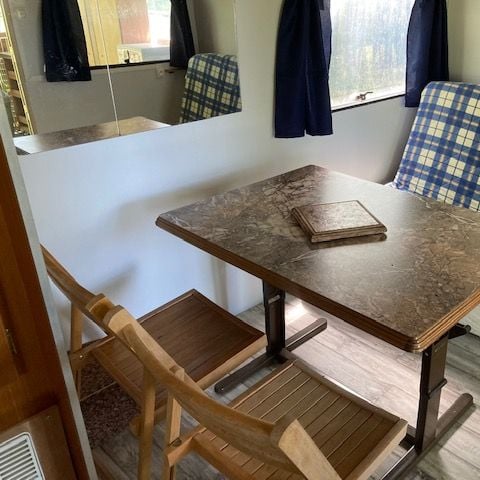 Wohnwagen 4 Personen - Karawane Safari