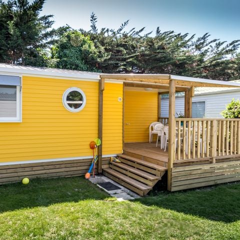 EMPLACEMENT - Forfait 2 pers., Emplacement avec caravane/ Camping car/ ou tente et véhicule, électricité  inclue