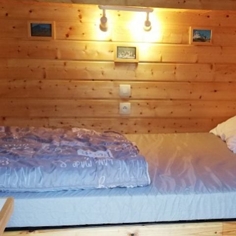 BUNGALOW 2 personnes - Le Mazot 6m² / Arrivée et départ LE DIMANCHE en juillet et Août (sans sanitaires)