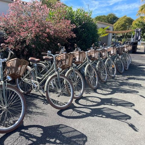 Stacaravan 4 personen - Luxe stacaravan met airconditioning - 2 slaapkamers - 2 badkamers - 2 toiletten (bouwjaar 2025)