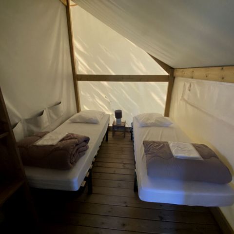 Canvas and wooden tent 4 persons - Lodge tent - without sanitary facilities