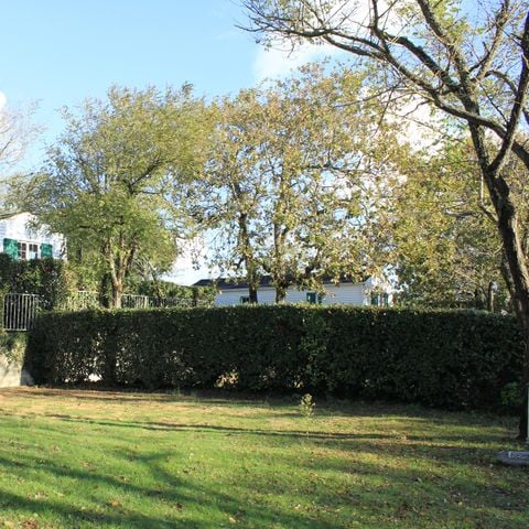 STAANPLAATS - Standplaats + Auto