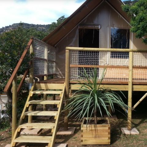 CANVAS AND WOOD TENT 5 people - (without sanitary facilities)