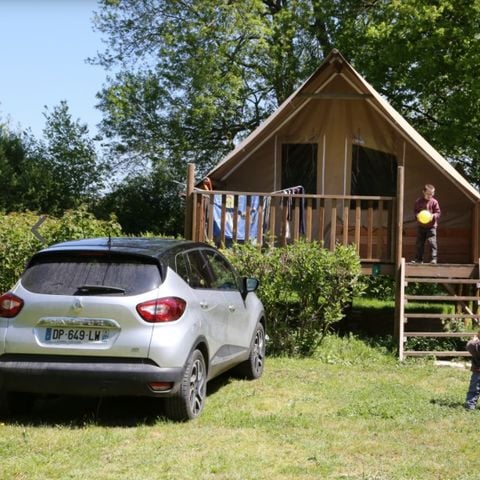 CANVAS AND WOOD TENT 5 people - (without sanitary facilities)