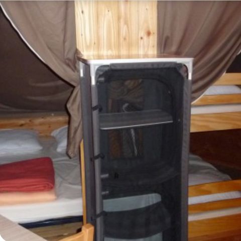 Unusual 4 persons - (without sanitary facilities)