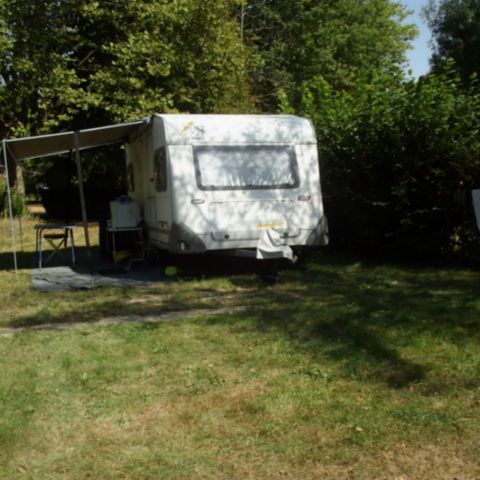 EMPLACEMENT - Tarif Nuitée