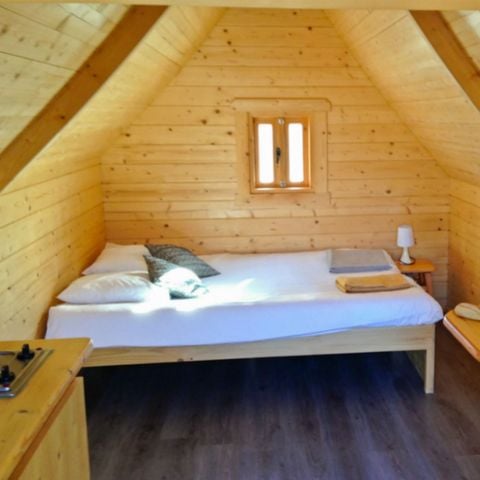 HÉBERGEMENT INSOLITE 2 personnes - CABANE 2 pers - accès PMR