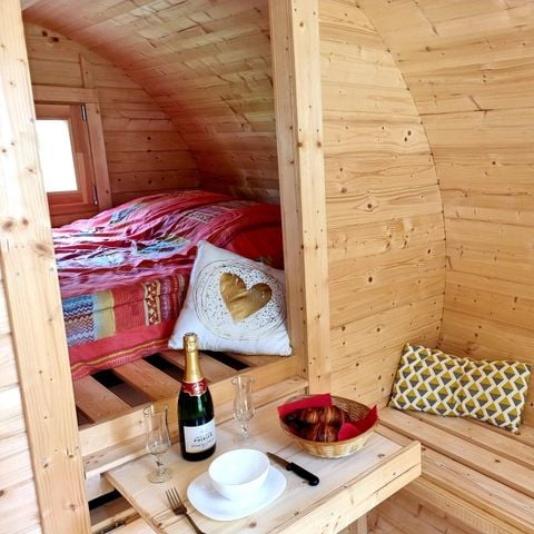 Tente en toile et en bois 2 personnes - Tonneau 2 personnes