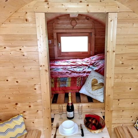 Tente en toile et en bois 2 personnes - Tonneau 2 personnes
