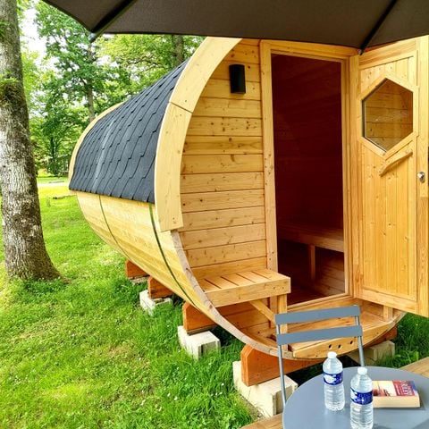 Tente en toile et en bois 2 personnes - Tonneau 2 personnes