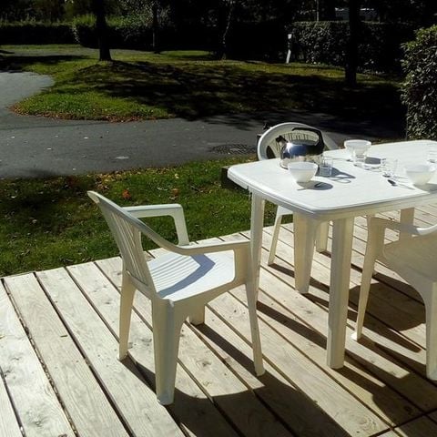 Bungalow toilé 4 personnes - Tente équipée nature