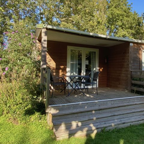 Chalet 4 Personen - PREMIUM 36m² (2 Schlafzimmer) darunter eine überdachte Terrasse 6m²