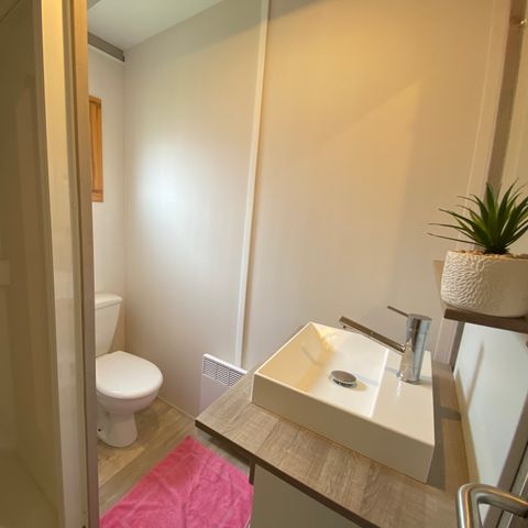 CHALET 2 personnes - CONFORT 24 m² (1 chambre) dont terrasse couverte 8m²