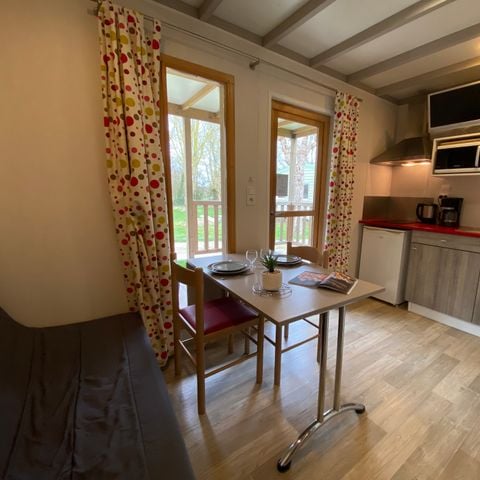 Chalet 2 personen - CONFORT 24 m² - 1 Zimmer - Davon überdachte Terrasse 8m²