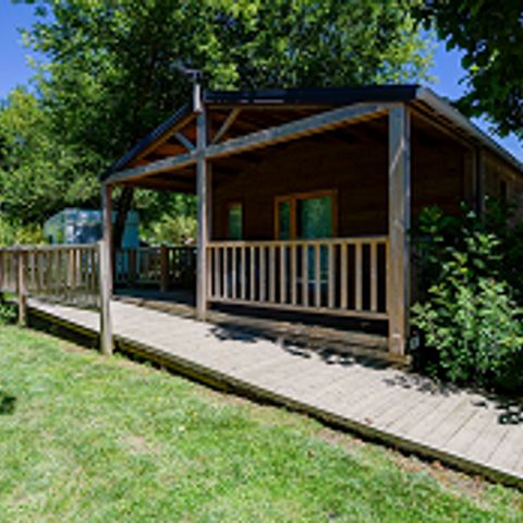 Chalet 4 persons - COMFORT 50m² PMR (2 bedrooms) including covered terrace + TV