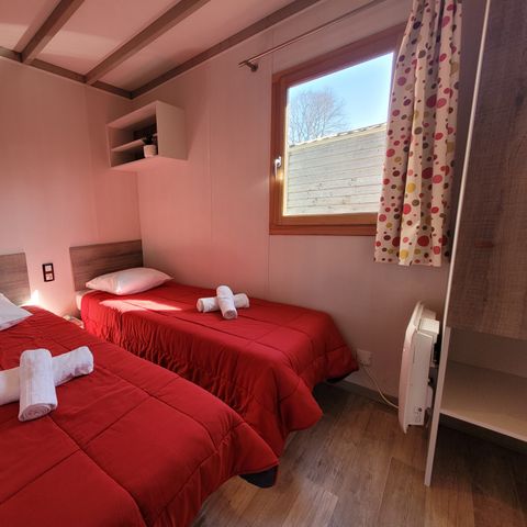 Chalet 4 persons - COMFORT 50m² PMR (2 bedrooms) including covered terrace + TV