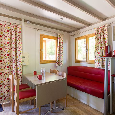 Chalet 4 persons - COMFORT 50m² PMR (2 bedrooms) including covered terrace + TV