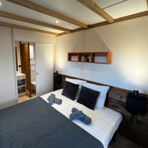 Chalet 7 persons - Prestige 60 m² (3 bedrooms) including covered terrace + Air conditioning + TV + LV + Plancha
