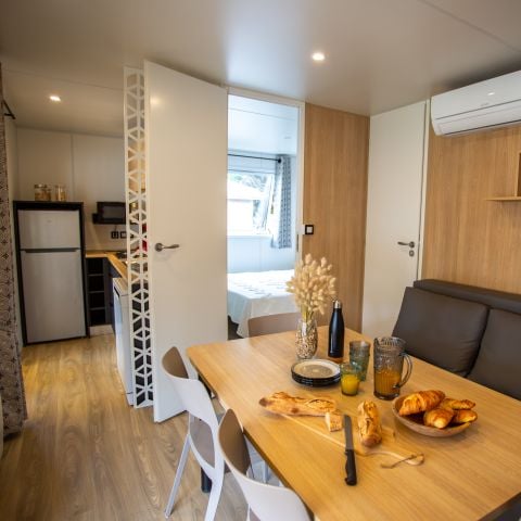 BUNGALOW 8 personnes - Mobil Home 4/8 pers climatisé