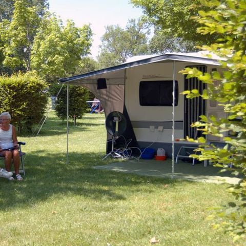 Kampeerplaats - Campings