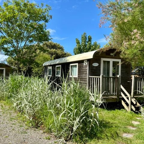 HÉBERGEMENT INSOLITE 4 personnes - ROULOTTE CONFORT +