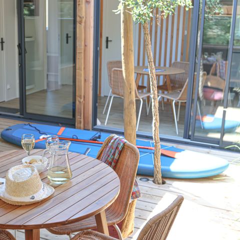 Mobilheim 4 personen - Spa-Hütte Premium 33m² (2 Zimmer) + überdachte Terrasse + TV + LV + Plancha + Bettwäsche + Handtücher