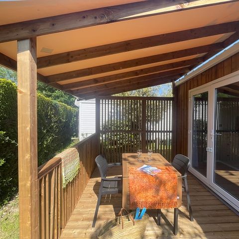 Mobilheim 2 Personen - Cottage Premium 18m² (1 Zimmer) + überdachte Terrasse + LV + TV + Bettwäsche + Handtücher