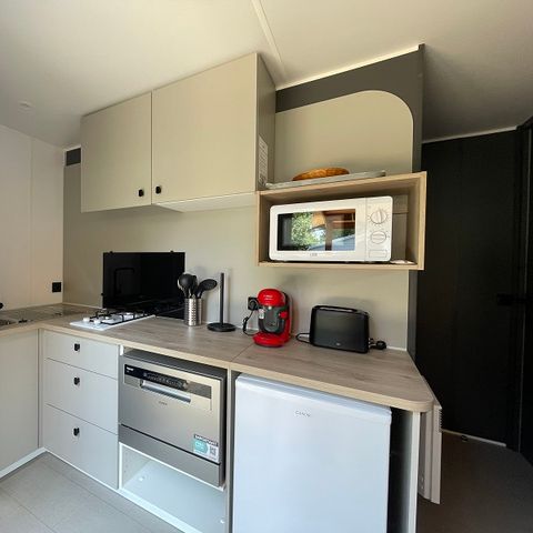 Mobilheim 2 personen - Cottage Premium 18m² (1 Zimmer) + überdachte Terrasse + LV + TV + Bettwäsche + Handtücher