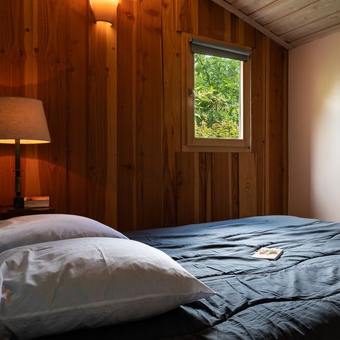 CHALET 2 persone - Cabina ecologica in legno con servizi igienici (può ospitare fino a 4 persone con un supplemento al campeggio)