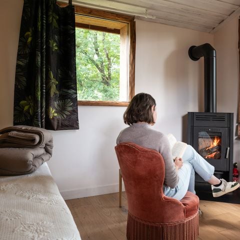 Chalet 2 personen - Öko-Holzhütte mit Sanitäranlagen (es ist möglich, mit 4 Personen zu kommen, gegen Aufpreis auf dem Campingplatz)