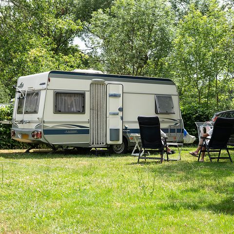 PIAZZOLA - Pacchetto Privilege (piazzola + tenda o roulotte o auto) con elettricità e acqua
