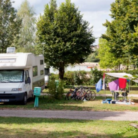 Kampeerplaats - Standplaats met elektriciteit