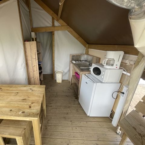 Bungalowzelt 4 Personen - Lodge mit Sanitäranlagen -