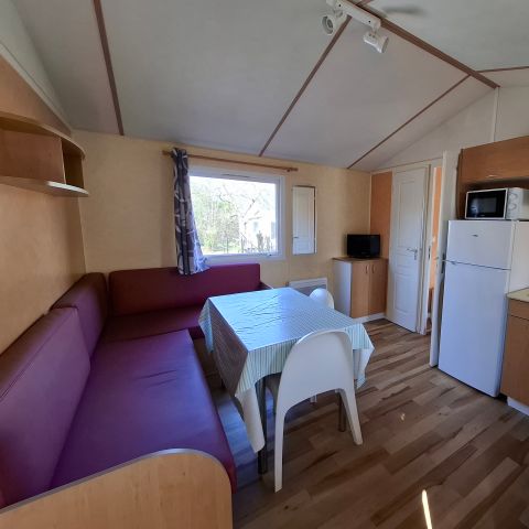 BUNGALOW 4 personnes - C -2 ch. Confort - DIMANCHE