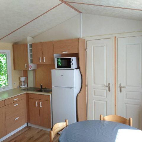 BUNGALOW 4 personnes - C - Mobile-home 2 ch. Confort - SAMEDI 4 pers.