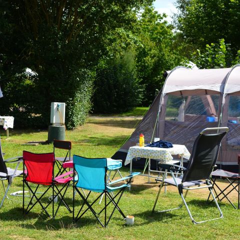 Pitch - Natural pitch 100/150m² (1 tent, 1 caravan or 1 motor home) + water