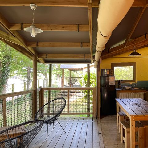 HÉBERGEMENT INSOLITE 4 personnes - ECOLODGE avec sanitaires