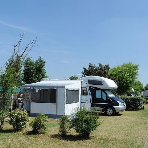 Stellplatz - Pauschale Stellplatz + 1 Auto + Strom 6A