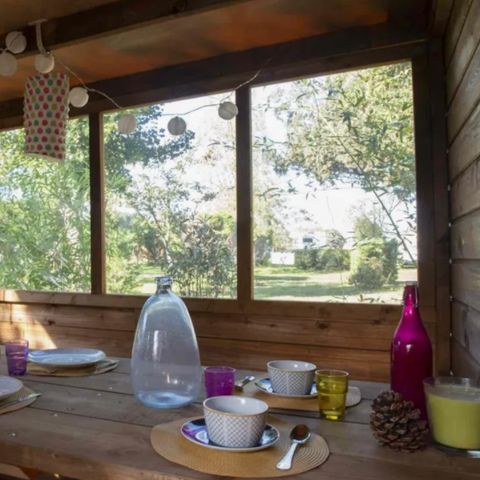 EMPLACEMENT - Forfait Premium Freecamp Guinguette : Cabane privative avec sanitaire et cuisine privatif