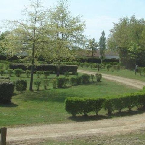 Kampeerplaats - Wandel- of fietsetappe pakket met tent