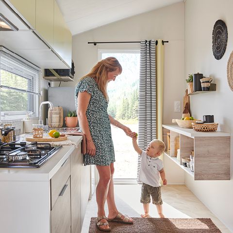 Stacaravan 4 personen - Premium 33m2 (2bed-4 pers) + halfoverdekt terras + TV + LV + Bedlinnenpakket inbegrepen