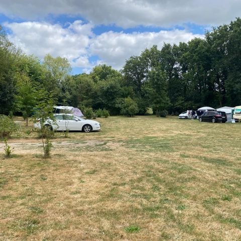 EMPLACEMENT - Forfait B : emplacement + voiture + électricité