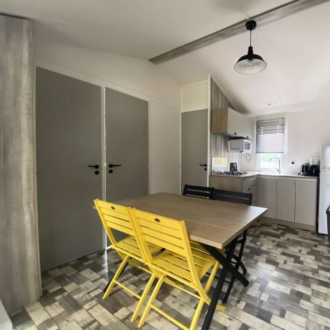 MOBILE HOME 6 people - 3 Rooms 4/6 People + TV