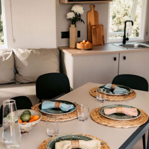 Mobilhome 8 personnes - Confort+ - 4 chambres - 2 salles de bain 40m²