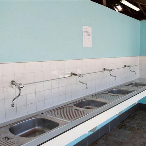 Pitch - Hiker's or cyclist's package with tent (with electricity)