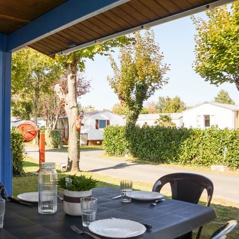 Chalet 4 persons - Azur Chalet: 2 bedrooms, integrated terrace, sleeps 1–4