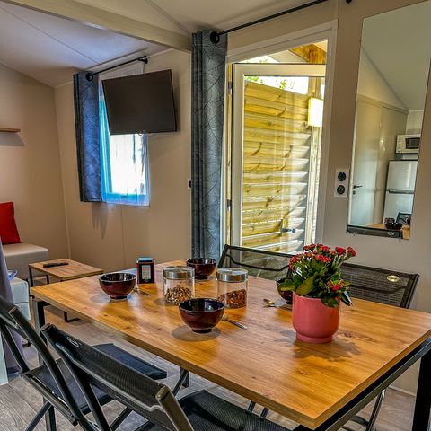 Mobilheim 4 personen - Mobilheim „Modulo“ mit 2 Schlafzimmern und Terrasse für 1–4 Personen