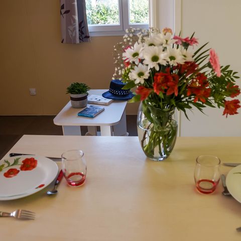 Mobilheim 2 personen - Mobilheim „Bikini“ mit 1 Schlafzimmer und Terrasse für 1–2 Personen